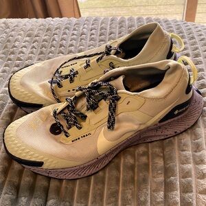 Nike Athletic Shoes in Cream and Black